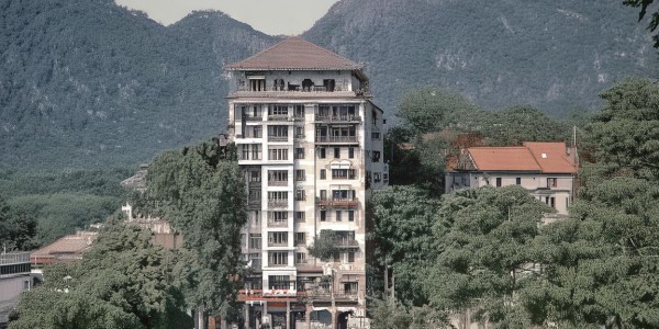 利物浦新援弗林蓬受伤缺阵，右后卫位置告急